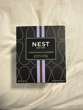 NEST New York Scented Classic Candle,Cedar Leaf & Lavender - NWT in original box